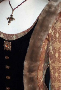 Kleid einer Hofdame aus England