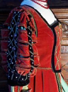 Robe einer Edeldame der deutschen Renaissance 